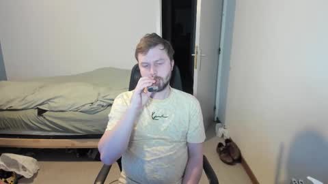 Snapshot of lelesusa chatting on 12/15/25, 07:40 lelekoko online show from 12/15/25, 07:40