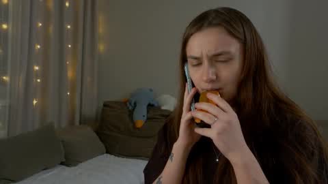 Lelia online show from 03/06/26, 06:15