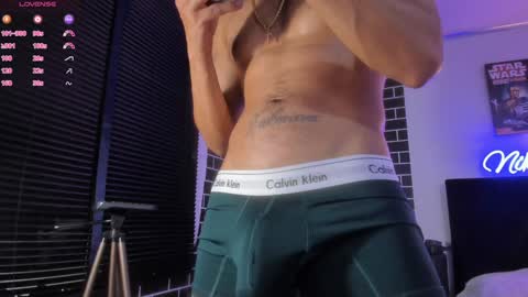 Snapshot of lelouch_master chatting on 01/21/25, 12:46 hi im lelo... nice to meet you I appreciate your thumbs up It is very important and you would help me a lot online show from 01/21/25, 12:46