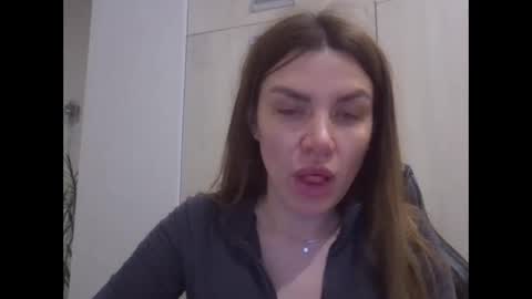 lena6122000 online show from 04/05/26, 09:45