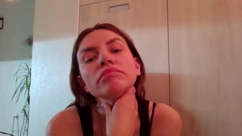 Snapshot of lena6122000 chatting on 06/04/26, 05:30 lena6122000 online show from 06/04/26, 05:30