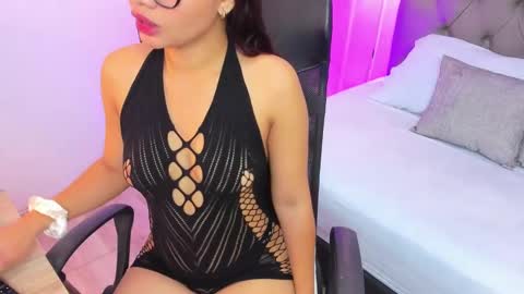 L E N A online show from 09/23/25, 12:08