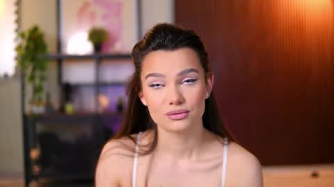 Snapshot of lena_laurent chatting on 04/16/26, 09:43 Lena Laurent online show from 04/16/26, 09:43