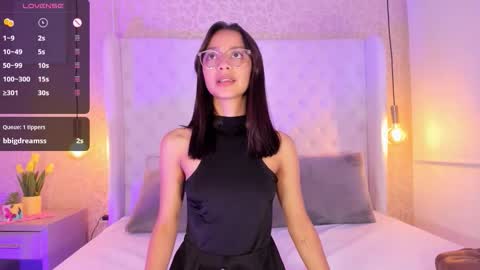 Snapshot of lena_martin chatting on 11/23/25, 10:53 LENA online show from 11/23/25, 10:53