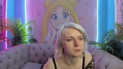 Snapshot of lena_paulles chatting on 01/28/25, 02:42 Lena online show from 01/28/25, 02:42