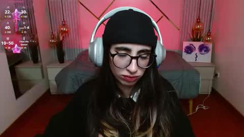 Snapshot of lena_roses chatting on 03/19/26, 09:19 Lena online show from 03/19/26, 09:19