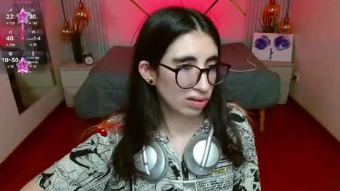 Snapshot of lena_roses chatting on 04/14/26, 06:25 Lena online show from 04/14/26, 06:25