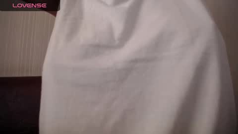 lenagolden online show from 10/07/25, 09:50