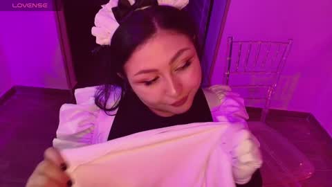 Lenna Kang online show from 10/25/25, 11:21