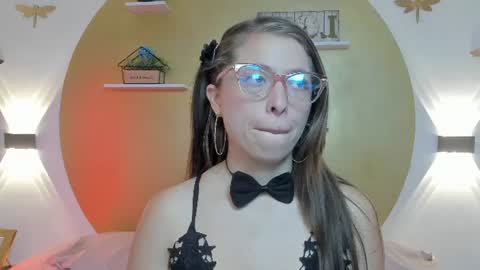 Lenna  online show from 06/18/26, 11:25