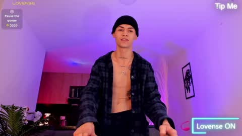 Lenner INDEPENDENT MODEL online show from 02/19/25, 09:06