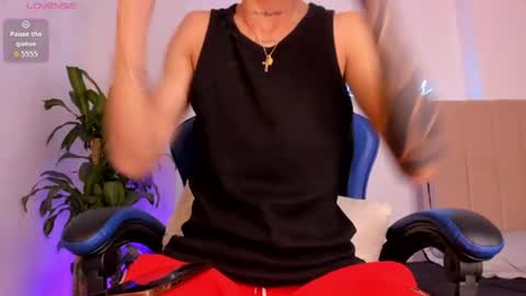 Snapshot of lennercollins_ chatting on 06/24/26, 05:17 Lenner INDEPENDENT MODEL online show from 06/24/26, 05:17