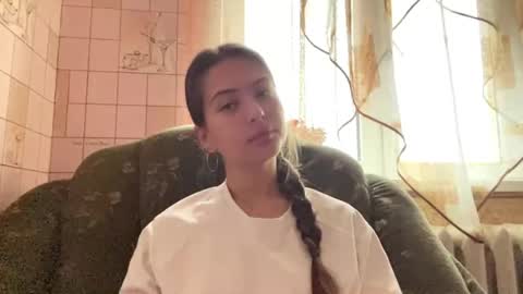 Snapshot of lenniepennachio chatting on 05/26/26, 03:35 Hellomy name is Natalyits my first day here nice to meet you Give me 50 thumbs ups online show from 05/26/26, 03:35