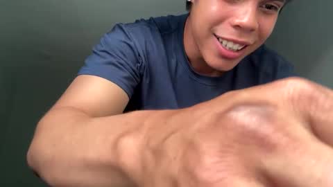 leo7_05 online show from 10/01/25, 10:16