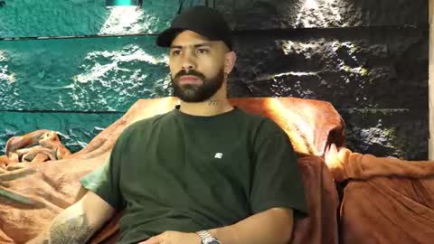 Leo  Diaz online show from 10/04/25, 03:04