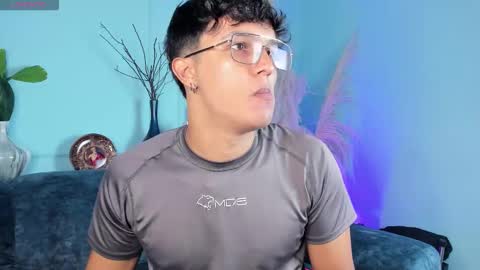 Snapshot of leo_savage_ chatting on 01/19/26, 03:10 Leo online show from 01/19/26, 03:10