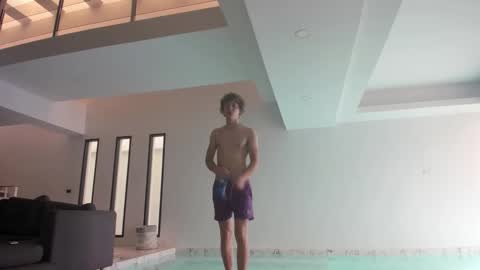 leo_wildd online show from 11/05/25, 04:56