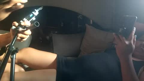 Snapshot of leo_y_sagitario_10 chatting on 07/21/26, 12:57 leo_y_sagitario_10 online show from 07/21/26, 12:57