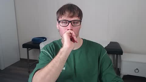 leoackerman online show from 10/17/25, 05:26