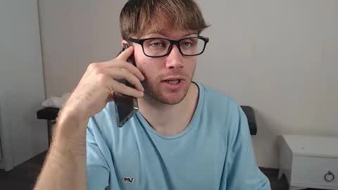 leoackerman online show from 10/30/25, 01:45