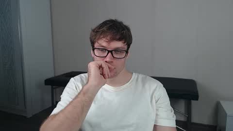 leoackerman online show from 11/11/25, 09:04