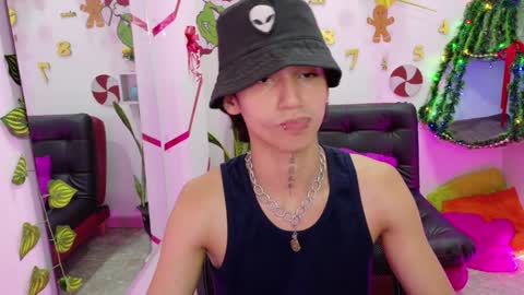 Snapshot of leoadamss chatting on 12/26/24, 01:32 Leo online show from 12/26/24, 01:32