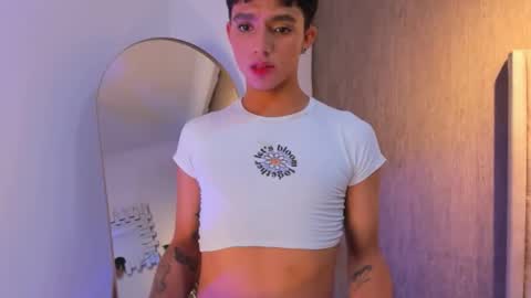 leohard_ online show from 03/15/26, 02:06