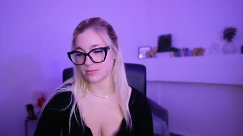 leokitty  online show from 04/14/26, 01:39