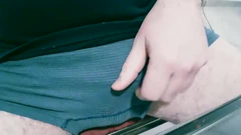 Snapshot of leon_pgorda chatting on 09/30/25, 04:23 leon_pgorda online show from 09/30/25, 04:23