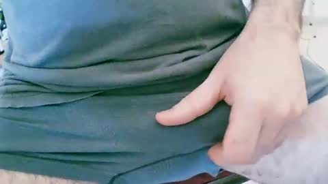 Snapshot of leon_pgorda chatting on 12/04/25, 03:21 leon_pgorda online show from 12/04/25, 03:21