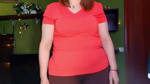 Snapshot of leona_tracie chatting on 02/13/26, 05:25 Leona tracie online show from 02/13/26, 05:25