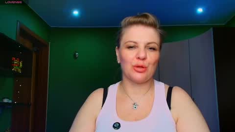 Leona tracie online show from 05/20/26, 06:58