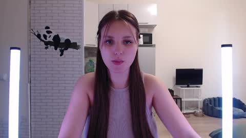 Snapshot of leonaalove chatting on 04/14/26, 12:44 Leonaalove online show from 04/14/26, 12:44