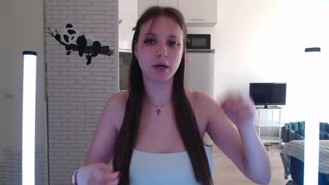 Snapshot of leonaalove chatting on 04/21/26, 02:34 Leonaalove online show from 04/21/26, 02:34