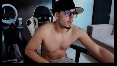 leonandresough online show from 10/15/25, 07:14