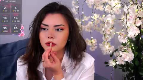 Mia online show from 11/18/25, 08:41