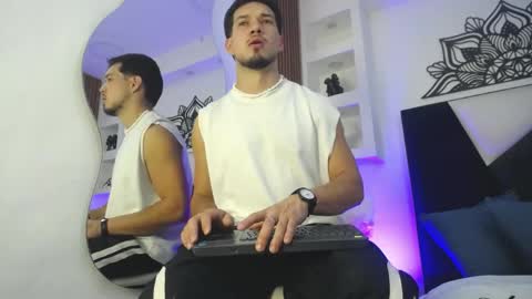 Snapshot of leonardfoxx chatting on 04/05/26, 12:46 leonardo online show from 04/05/26, 12:46