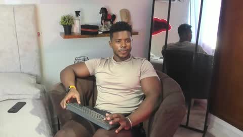 Leandro jones online show from 02/09/26, 08:13