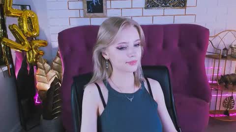 Snapshot of leonastone chatting on 10/09/25, 05:11 leonastone online show from 10/09/25, 05:11