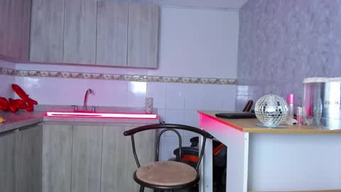 Tom Rider online show from 09/10/25, 10:43