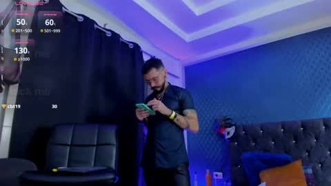 Snapshot of leondevereda_ chatting on 01/26/25, 08:14 Len online show from 01/26/25, 08:14