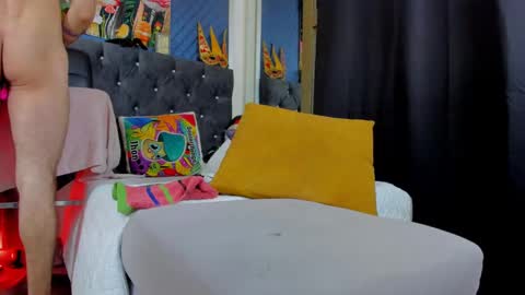 Snapshot of leondevereda_ chatting on 02/26/25, 02:48 Len online show from 02/26/25, 02:48