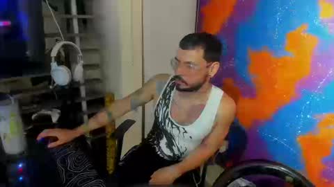 Snapshot of leondevereda_ chatting on 09/25/25, 12:47 Len online show from 09/25/25, 12:47