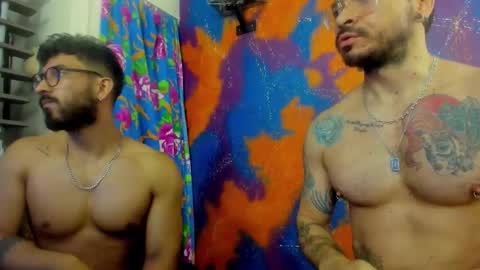 Snapshot of leondevereda_ chatting on 12/17/25, 01:33 Len online show from 12/17/25, 01:33