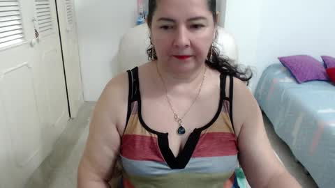 leonela   online show from 04/06/26, 12:19