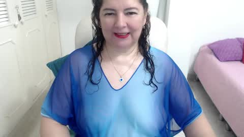 leonela   online show from 04/25/26, 12:46