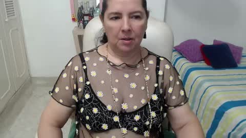 leonela   online show from 05/21/26, 03:13