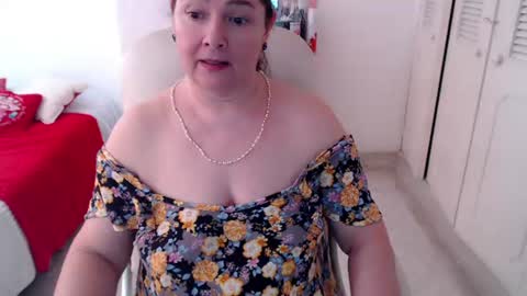 leonela   online show from 06/28/26, 02:01