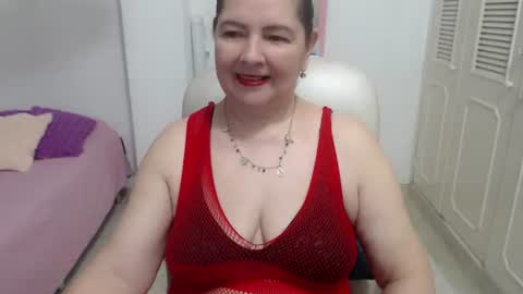 leonela   online show from 07/05/26, 11:34