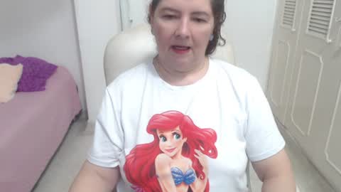 leonela   online show from 07/09/26, 12:48